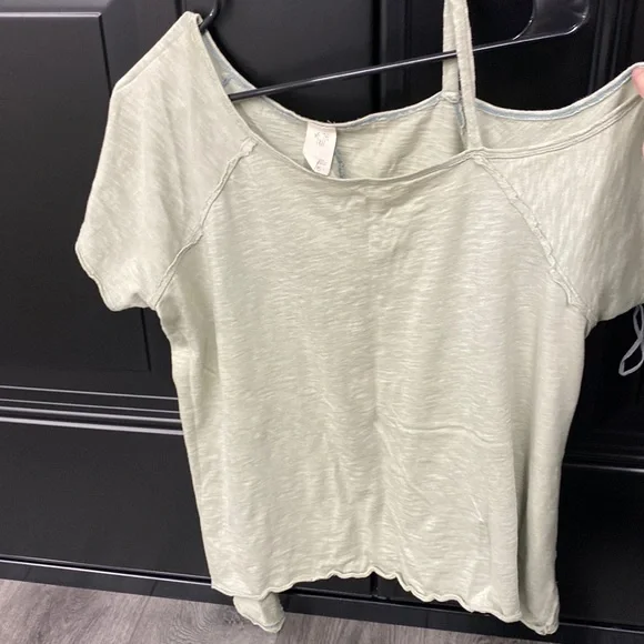 Free People Top - Picture 1 of 4